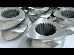 العنصر ذو الخيوط الثلاثية